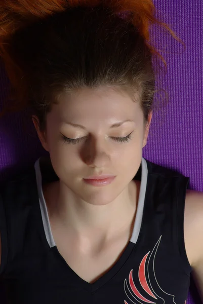 Menina meditando — Fotografia de Stock