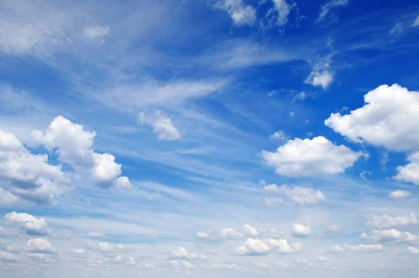 蓬松的云彩 — 图库照片