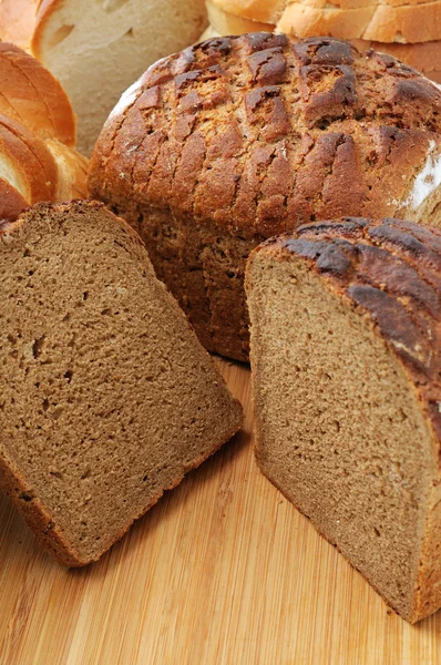 Pokroić chleb — Zdjęcie stockowe