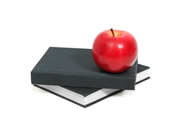 책에 나오는 빨간 사과 — 스톡 사진