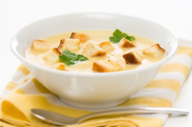 pırasa, patates ve kereviz çorbası