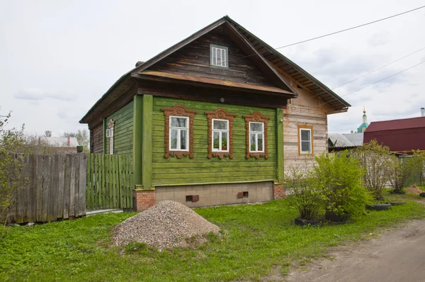 Das hölzerne Wohnhaus — Stockfoto