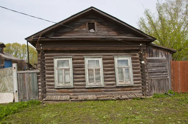 Дерев'яний житловий будинок — стокове фото