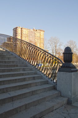 park sviblovo adlı küçük bir yaya köprüsü