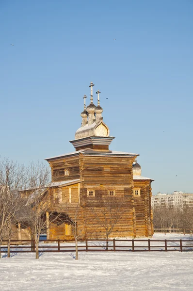 Vieille église russe en bois à Kolomenskoye — Photo