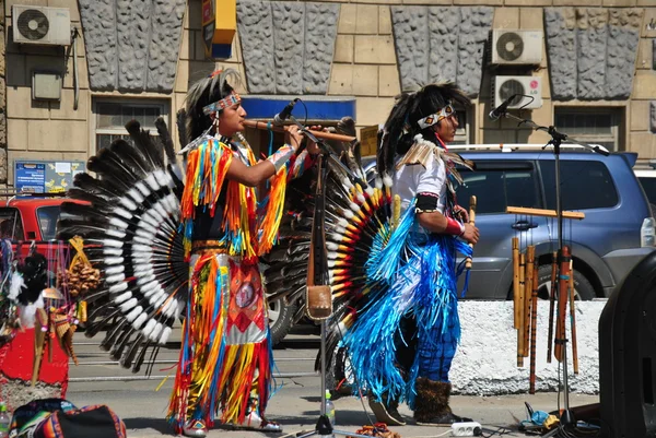 Straßenmusiker Indianer — Stockfoto
