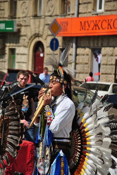 Straßenmusiker Indianer — Stockfoto