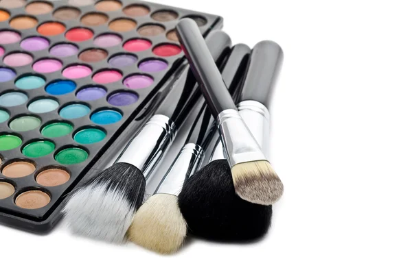Multi kolorowy makijaż i szczotki — Zdjęcie stockowe