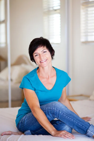 Casual middle aged woman — Stock Photo, Image