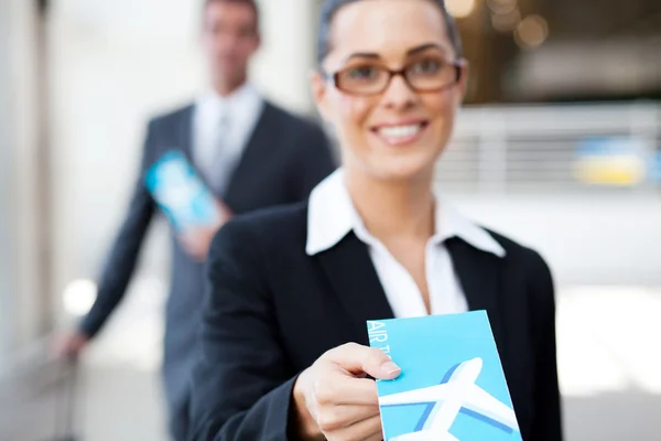 Businesswoman check in at airport — Stock Photo, Image