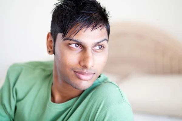 年轻的印度裔男子 — 图库照片