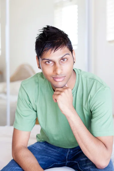 Fiatal indiai férfi portré — Stock Fotó