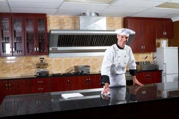 Chef cozinha de limpeza — Fotografia de Stock