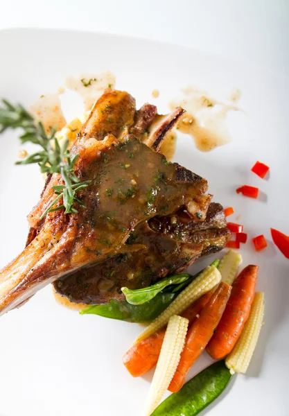 Lamb chop with vegetables — Stock Photo, Image