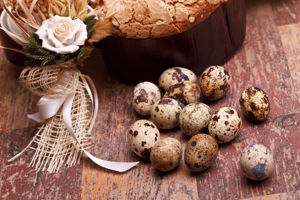 Bodegón de Pascua con huevos de codorniz — Foto de Stock