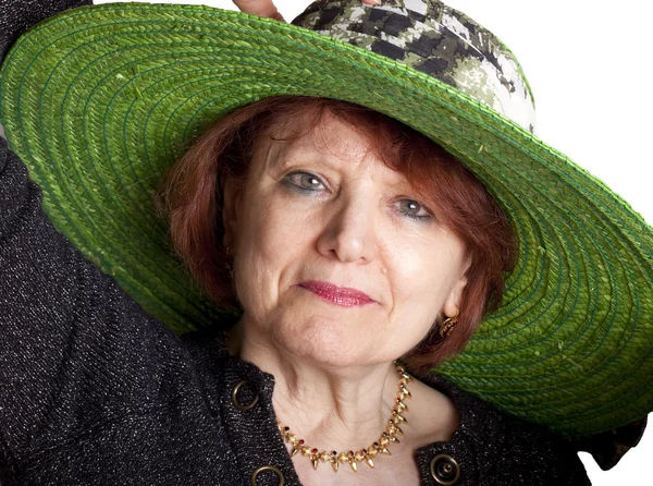 녹색 모자와 고위 여자 — 스톡 사진
