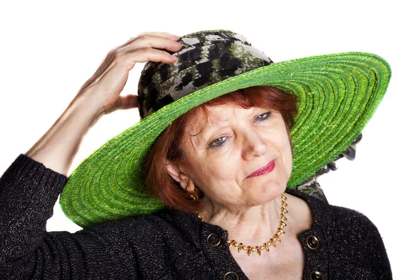 Mujer con sombrero verde — Foto de Stock