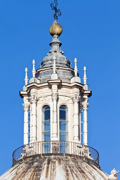 Gipfel der Kirche Sant 'Agnese in Agone, Piazza Navona — Stockfoto