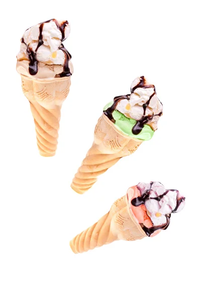 Cono con helado —  Fotos de Stock