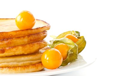 çilek physalis ile Pancakes