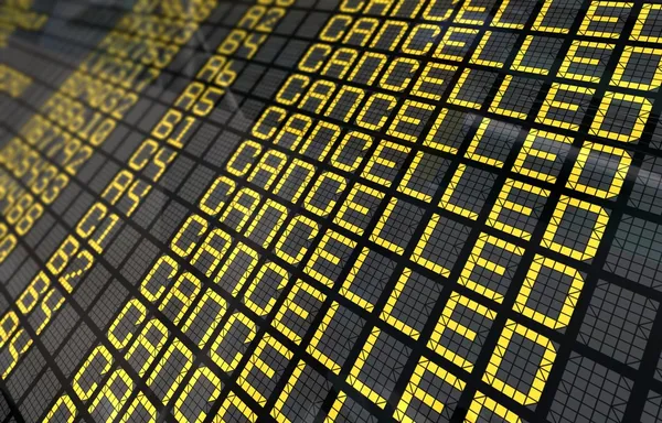 Close-up International Airport Board com voos cancelados — Fotografia de Stock