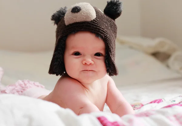 Schattige baby in de hoed — Stockfoto