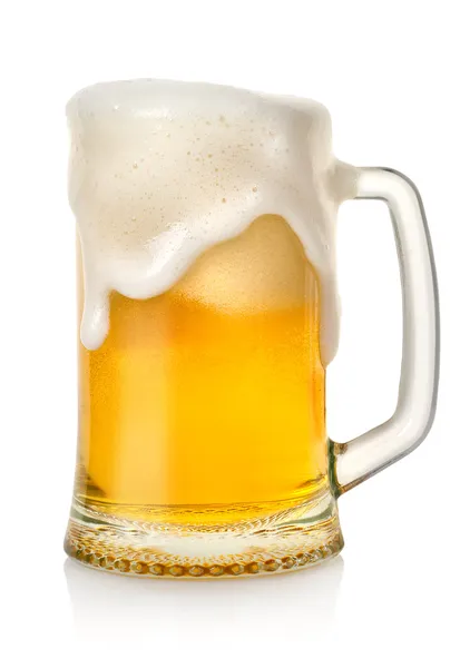 Mok met bier — Stockfoto
