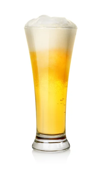 Bier isoliert — Stockfoto