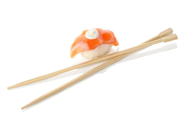 Chocos de madeira e sushi — Fotografia de Stock