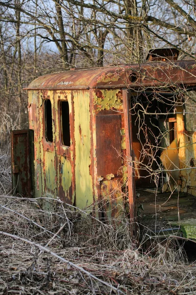 Reboque abandonado — Fotografia de Stock