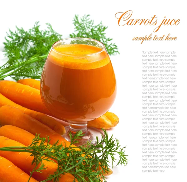 Zanahorias y jugo de zanahoria —  Fotos de Stock