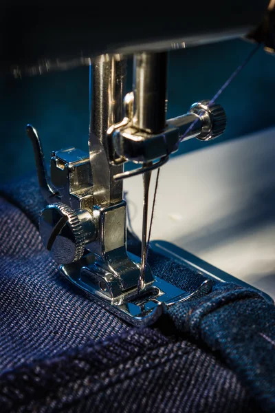 Швейна машина — стокове фото
