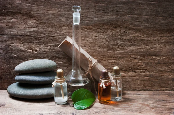 Ampullen mit ätherischen Ölen — Stockfoto