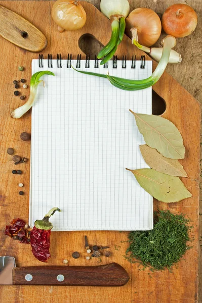 Caderno para escrever receitas com especiarias — Fotografia de Stock