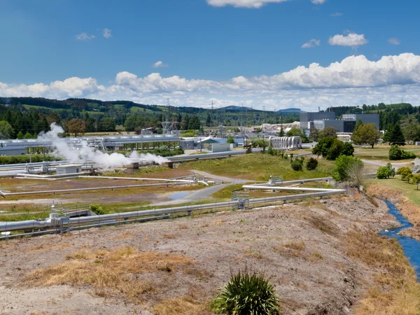Wairakei geothermal power station in New Zealand — Stock Photo, Image