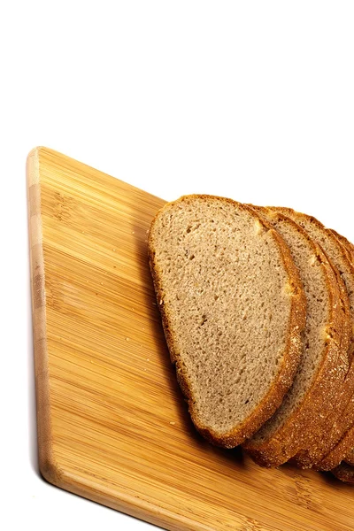 Gesneden brood aan boord — Stockfoto