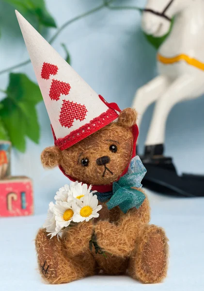 Brinquedos: Teddy aniversário — Fotografia de Stock