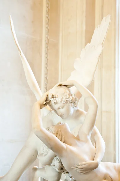 Psyche revived by Cupid kiss — Stock Photo, Image