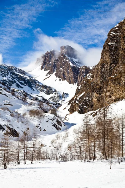 Dia ensolarado nos Alpes — Fotografia de Stock