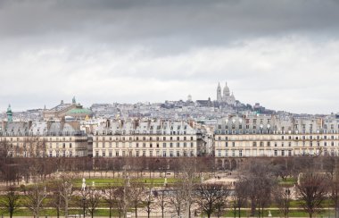 Montmartre üzerinde fırtına