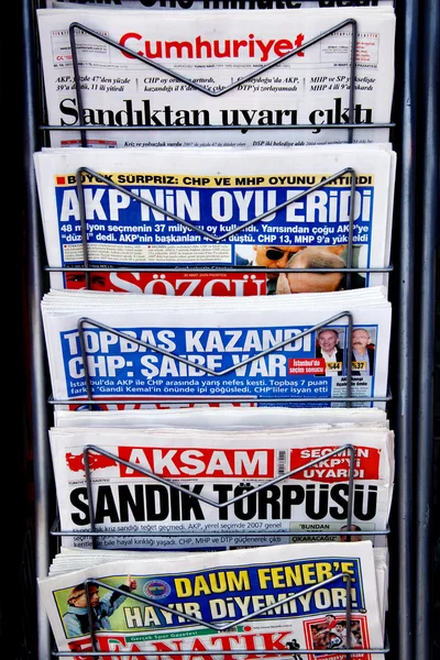 Newspaper stand — Stock Photo, Image