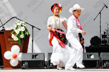 Mexican folk dance clipart