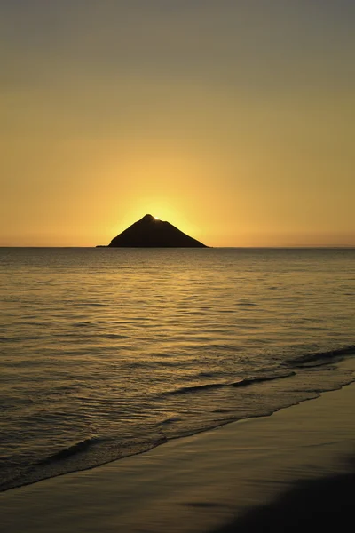 Východ slunce nad mokulua ostrovy — Stock fotografie