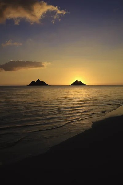 Восход солнца на островах Мокулуа — стоковое фото