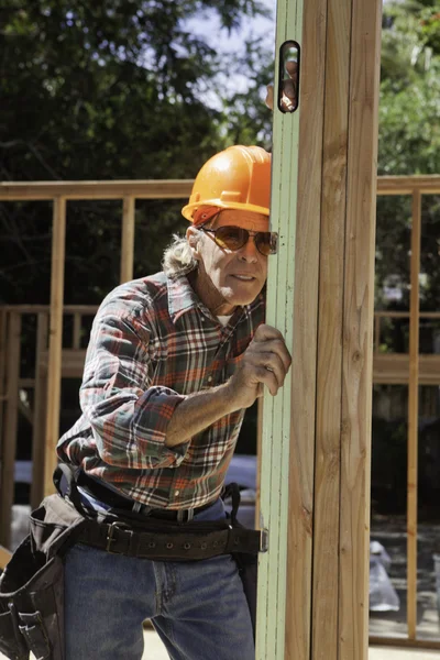 Senior male construction worker — Stock Photo, Image