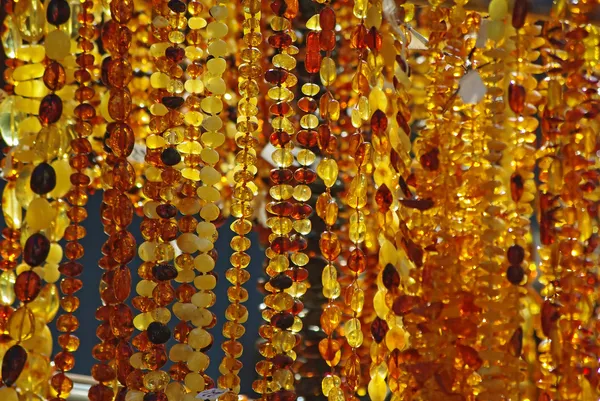 Янтарные ожерелья — стоковое фото