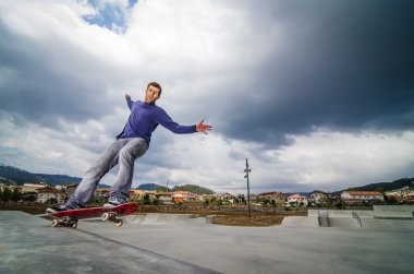 kaykaycı bir eziyet olarak