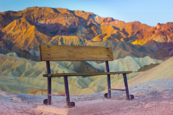 Bench and Mountains — Stock Photo, Image