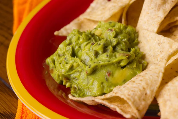 Guacamole and Chips — Stock Photo, Image