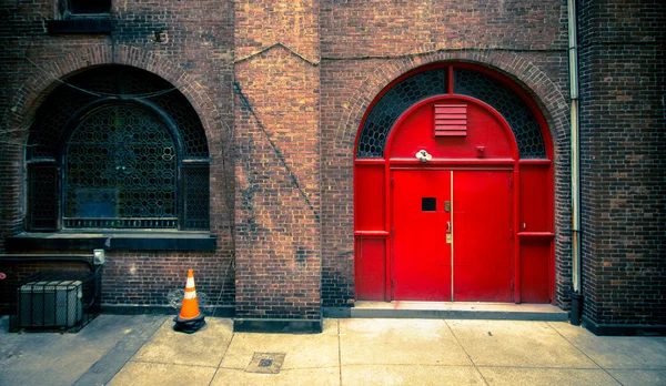 Piros ajtó — Stock Fotó